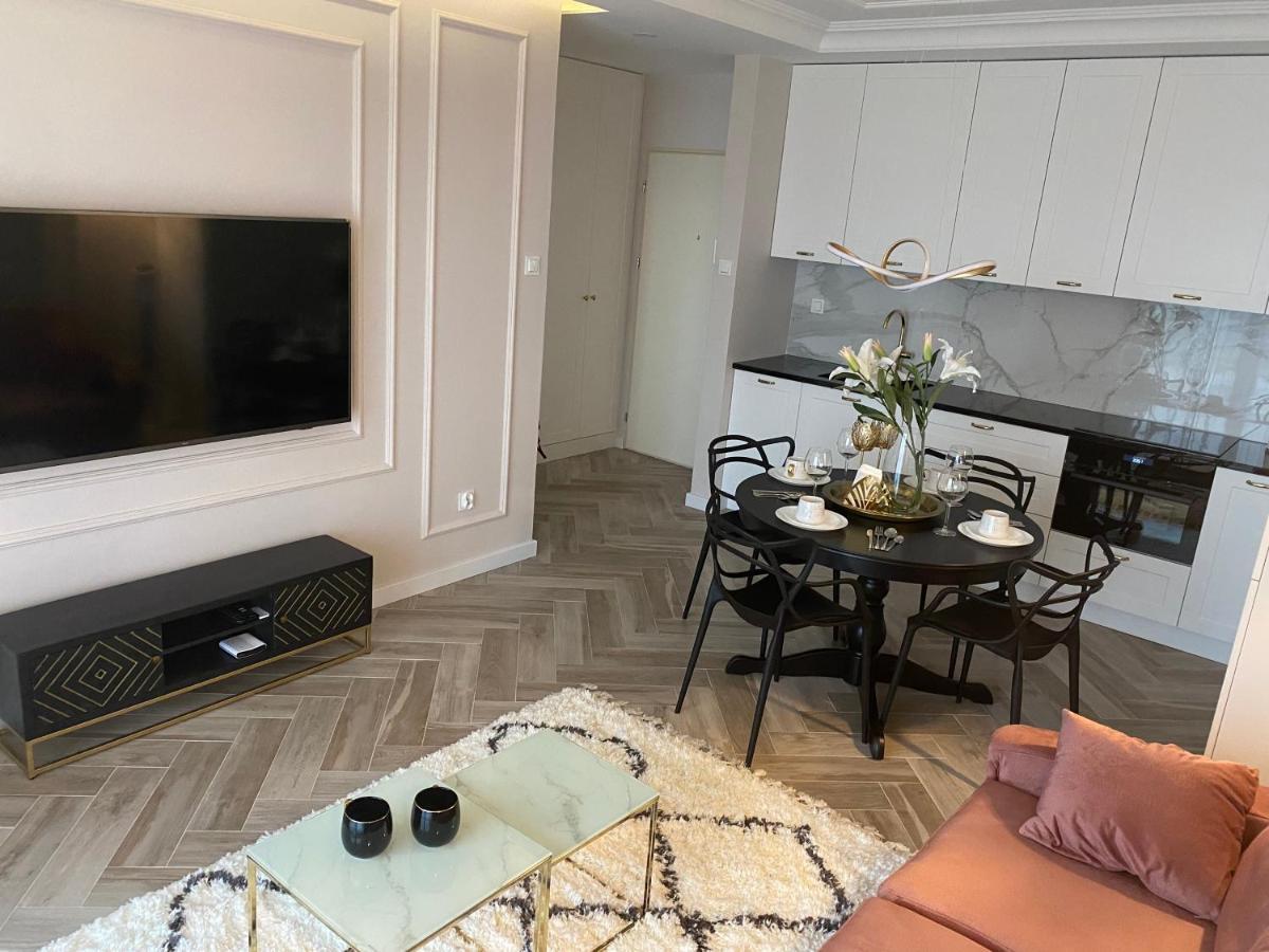 Apartament Gdańsk przy sercu starówki całkowicie nowy 2021, beautiful apartment in the old town bulit 2021 Exterior foto